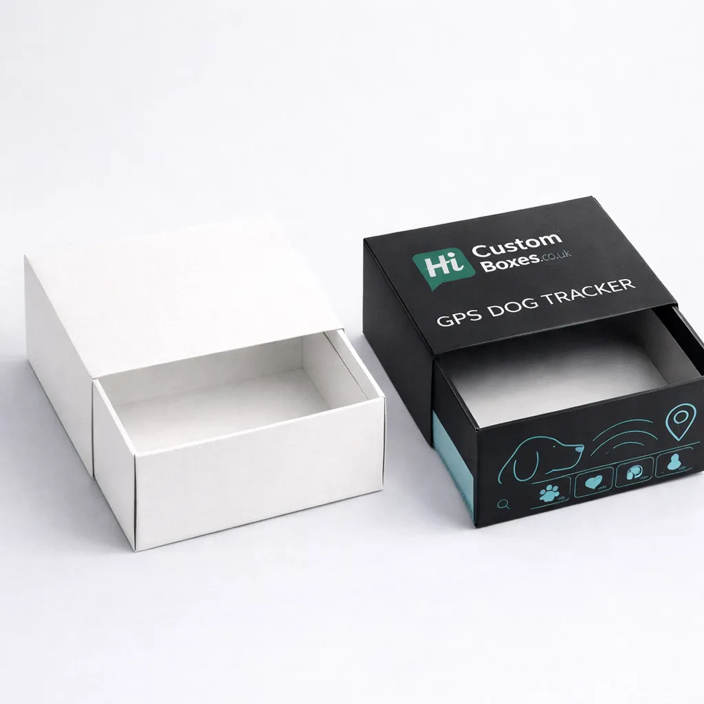 Two open mailer boxes, one natural brown kraft and one with custom interior printing. class=